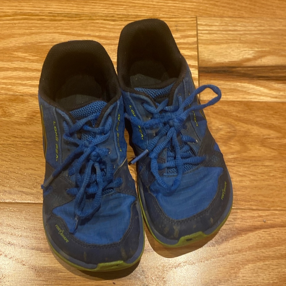Kids Altra Lone Peak youth size 3